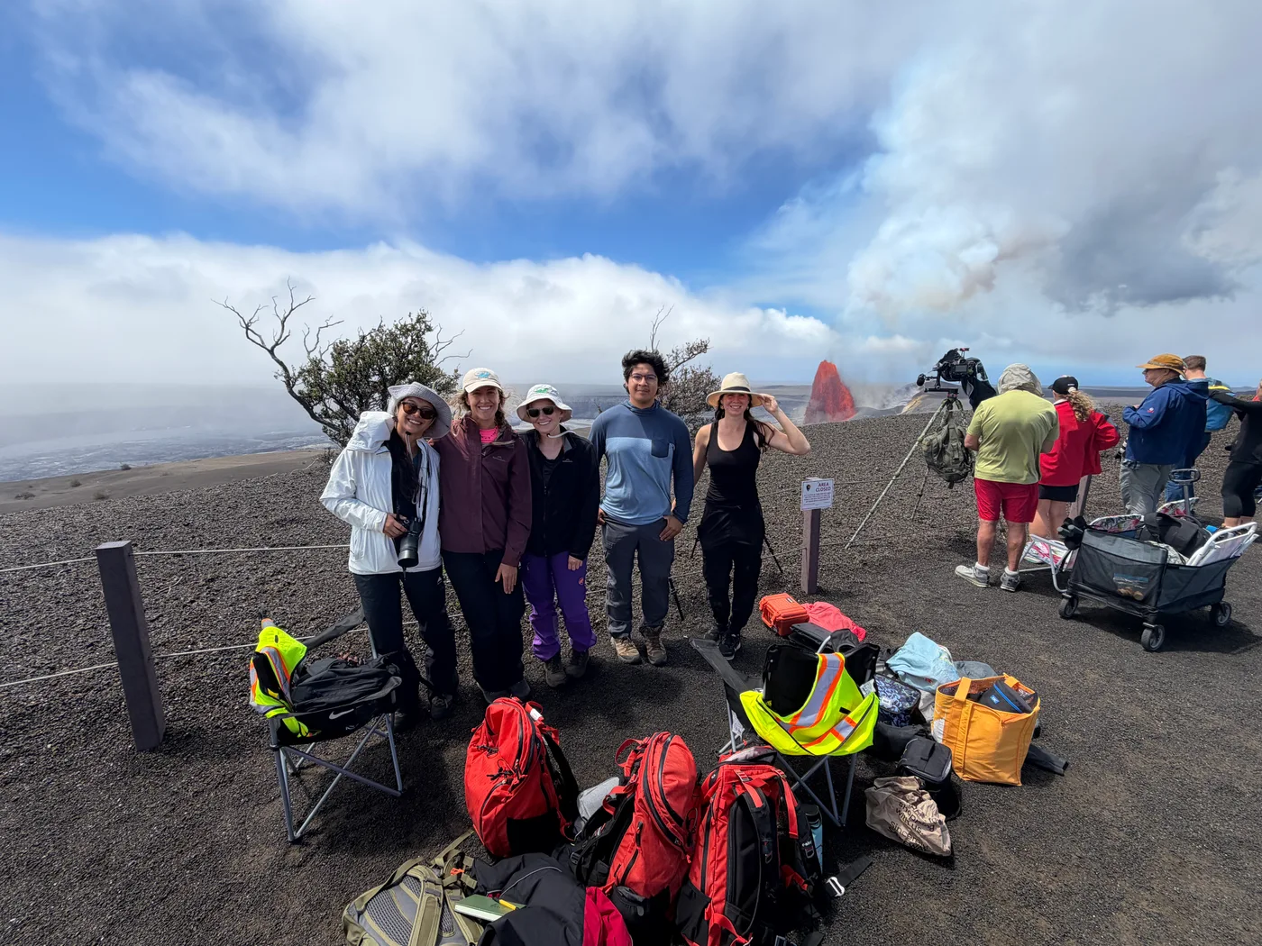 Research team gathered during fieldwork in Hawaiʻi.